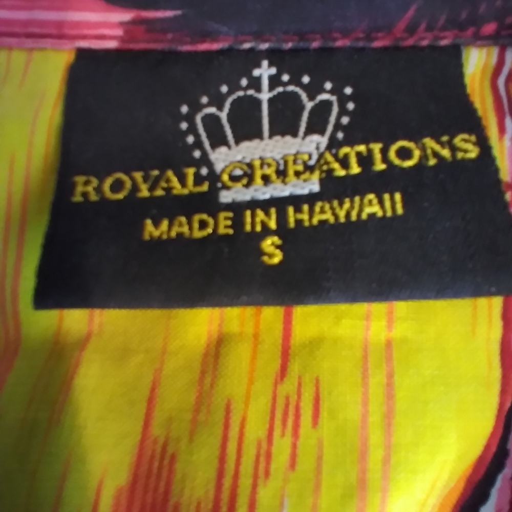 Royal Creations Made In Hawaii Tropical Red Button Down Mens  Hawaiian Shirt S - Picture 3 of 8